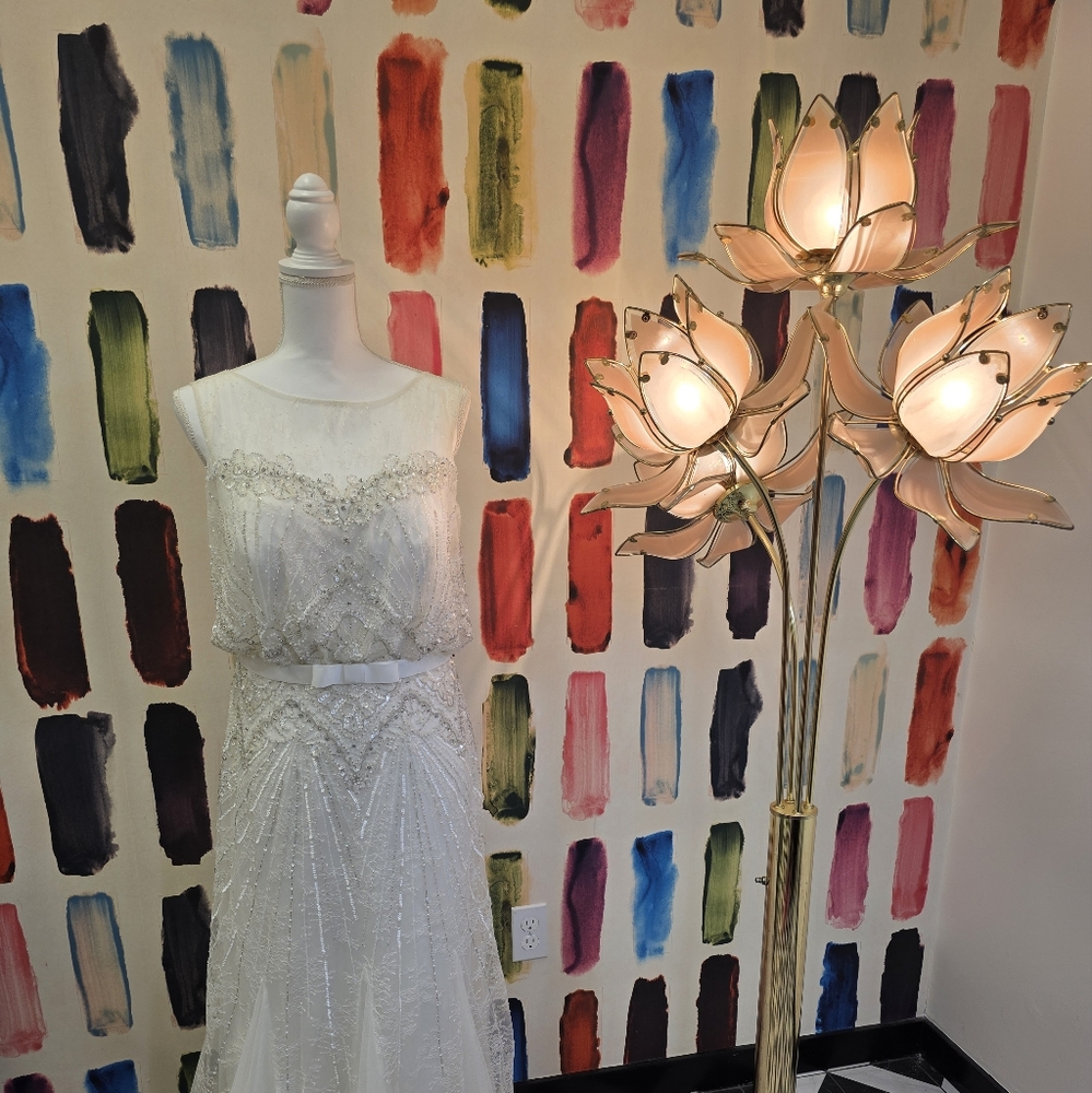 Elegant White Lace Wedding Dress